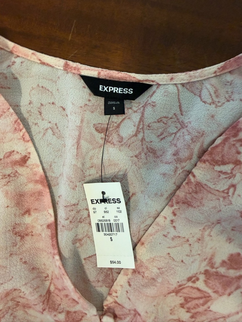 Express Pink Floral Smocked-Waist V-Neck Crop Blouse - Picture 2 of 4